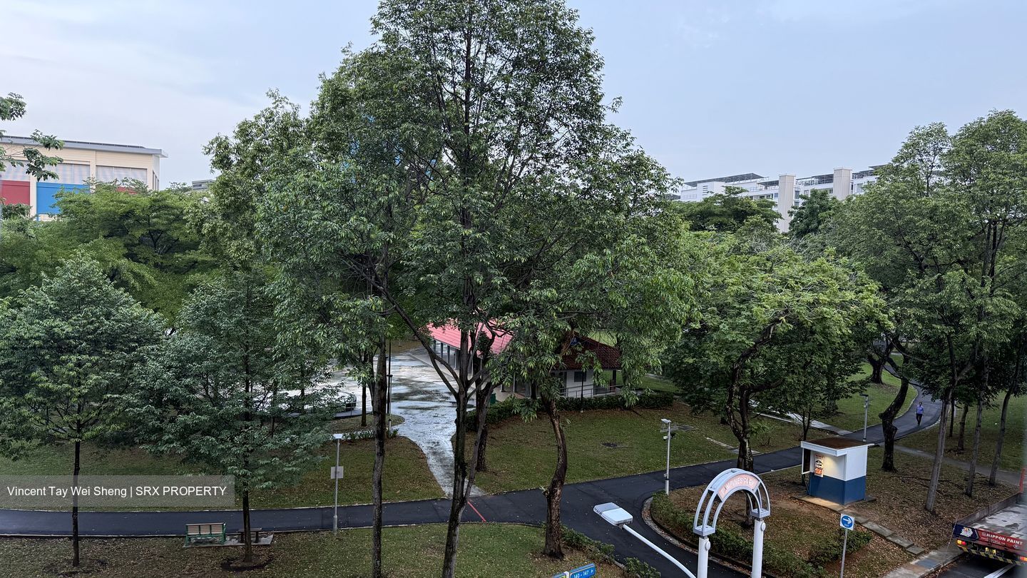 Blk 148 Tampines Avenue 5 (Tampines), HDB Executive #638881931